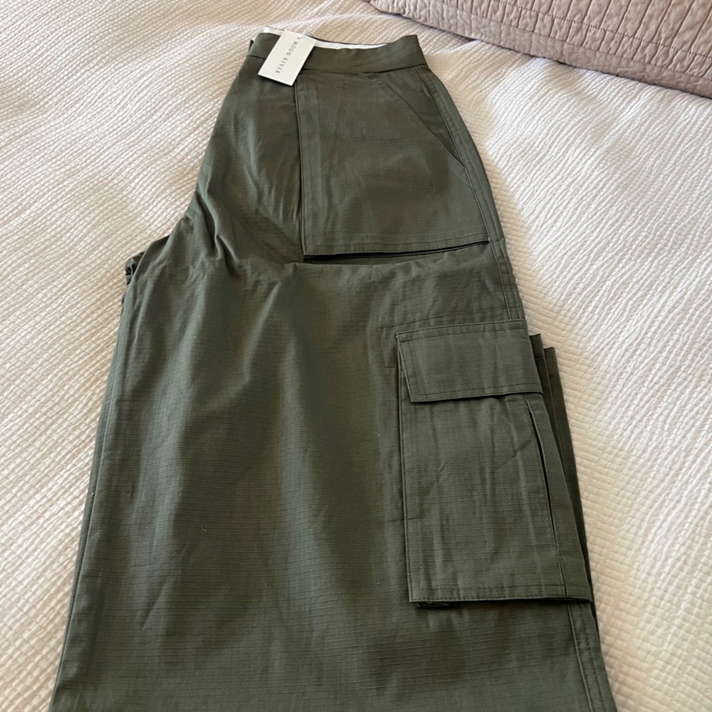 MOON RIVER Cotton Olive Cargo Pants - Picture 15 of 15